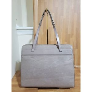 Authentic Louis Vuitton Lilac Epi Leather Croisette GM Tote